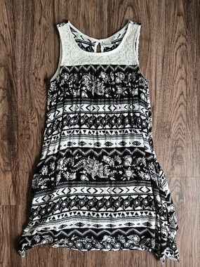 Girls 12 Mudd Crochet-Trim Black & White Patterned Tank Dress